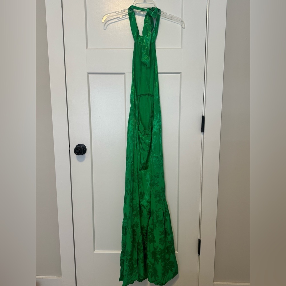 Saylor Audie dress Elegant Green Halter Maxi Dress - Picture 10 of 12